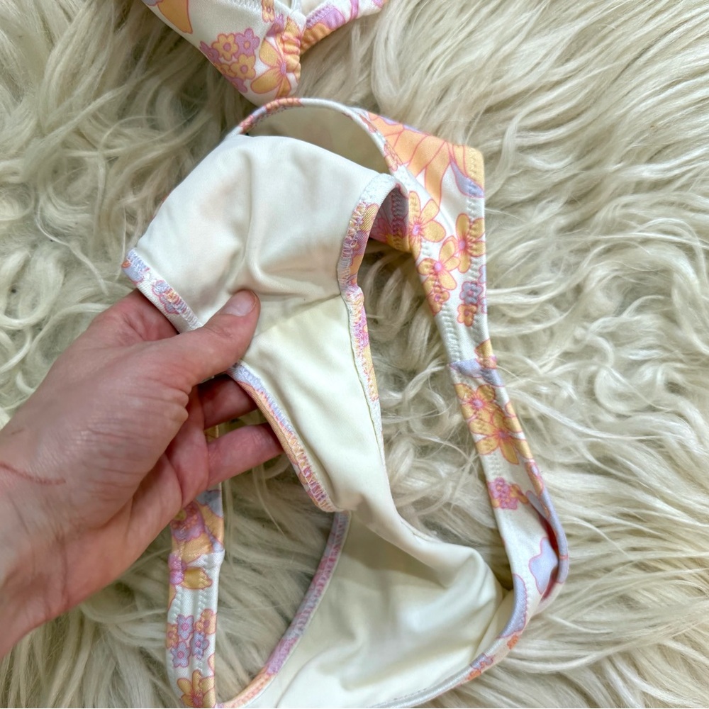 TRIANGL Floral Bikini Set - Picture 7 of 7
